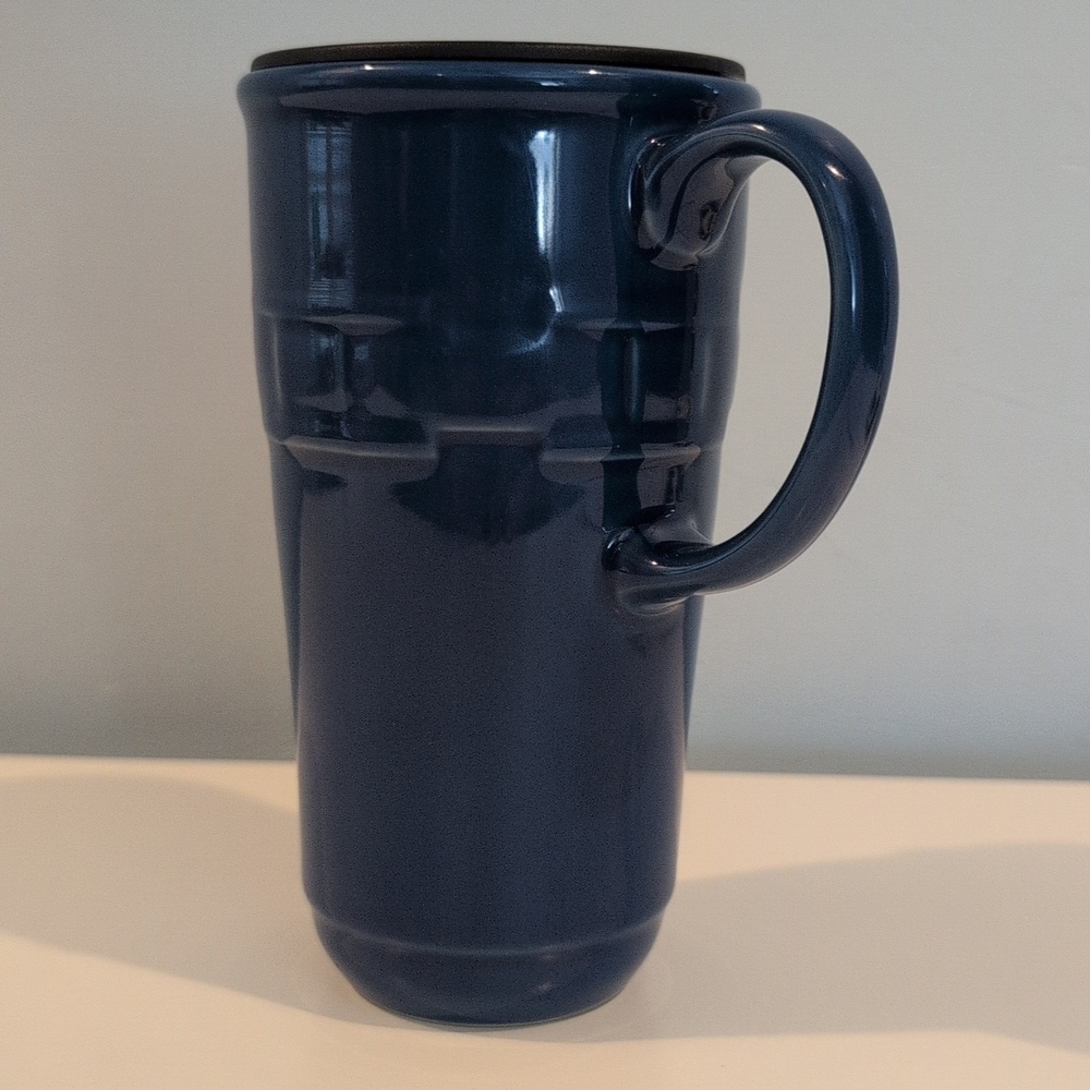 Longaberger Ceramic Woven Traditions Cornflower Blue Travel Mug With Lid - Picture 13 of 16